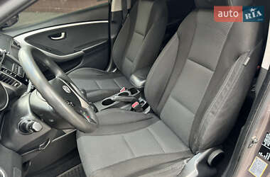 Хэтчбек Hyundai i30 2012 в 