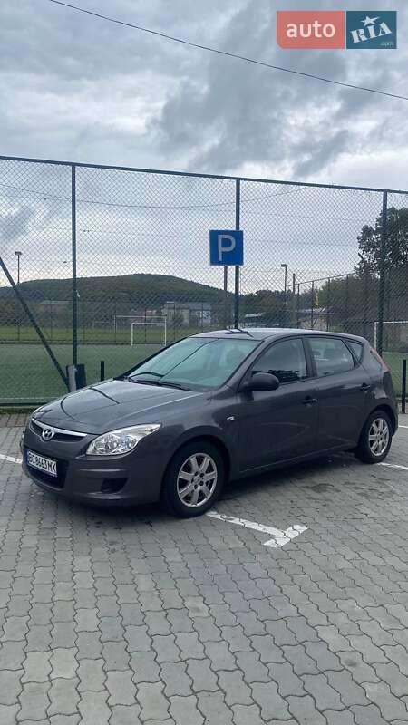Хетчбек Hyundai i30 2007 в Львові фото 2 Хетчбек Hyundai i30 2007 в Львові