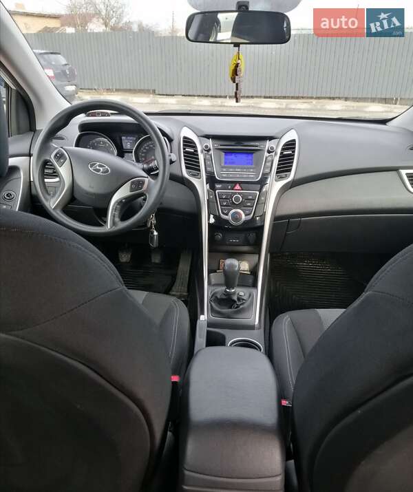 Хэтчбек Hyundai i30 2013 в Ровно