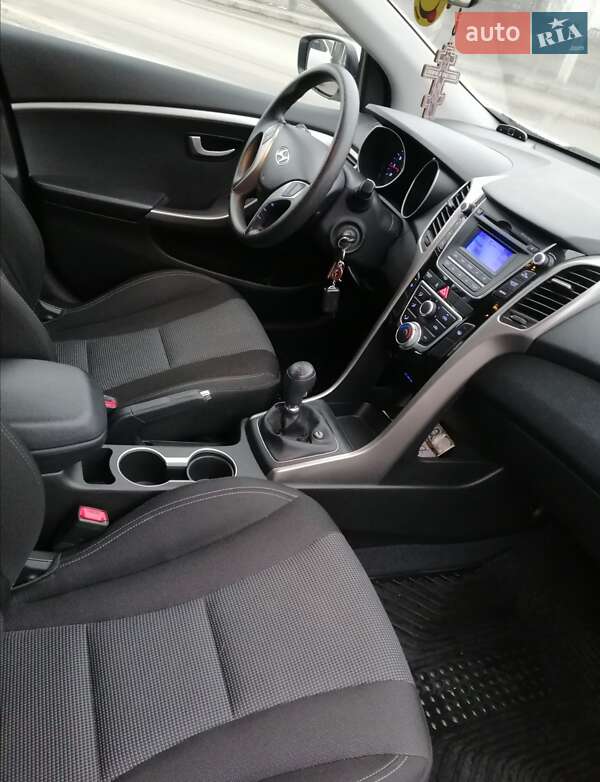 Хэтчбек Hyundai i30 2013 в Ровно
