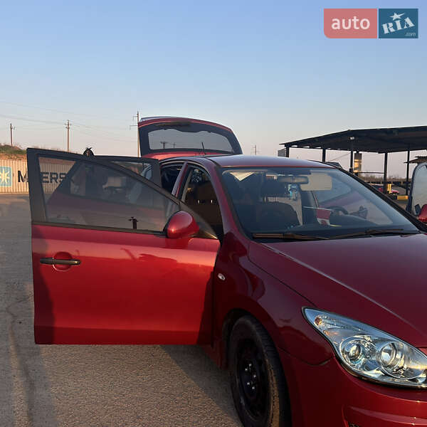 Хетчбек Hyundai i30 2010 в Одесі