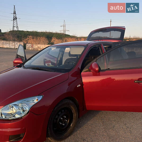Хетчбек Hyundai i30 2010 в Одесі