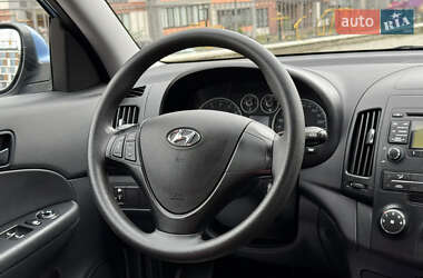 Універсал Hyundai i30 2012 в  фото 32 Універсал Hyundai i30 2012 в