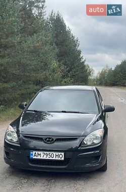 Хэтчбек Hyundai i30 2009 в Житомире