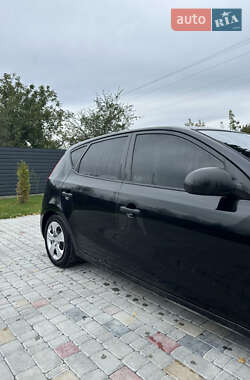 Хэтчбек Hyundai i30 2009 в 