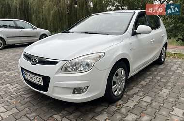 Хэтчбек Hyundai i30 2009 в 