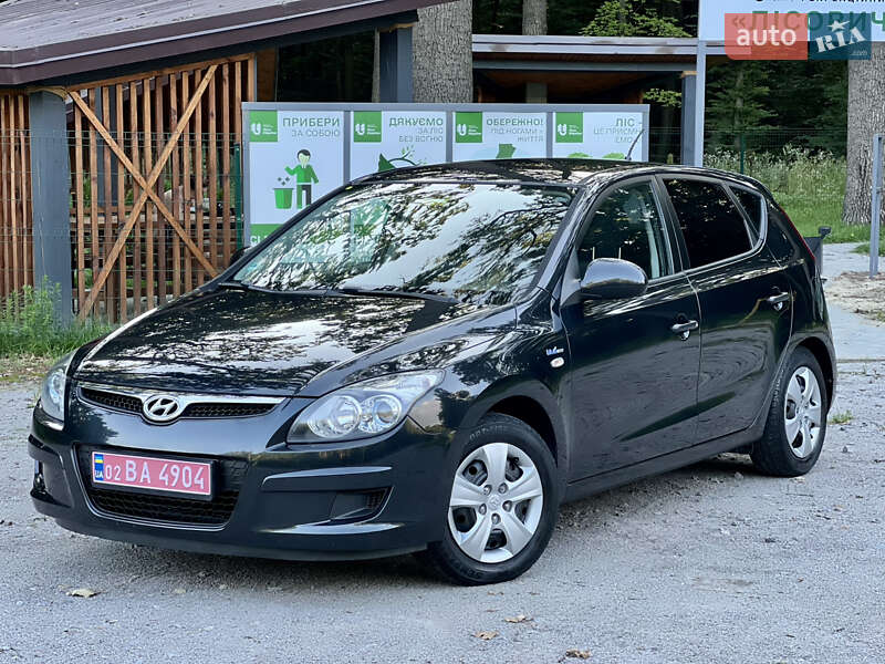 Хэтчбек Hyundai i30 2009 в 