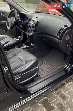 Универсал Hyundai i30 2008 в 