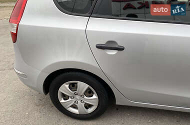 Универсал Hyundai i30 2009 в 