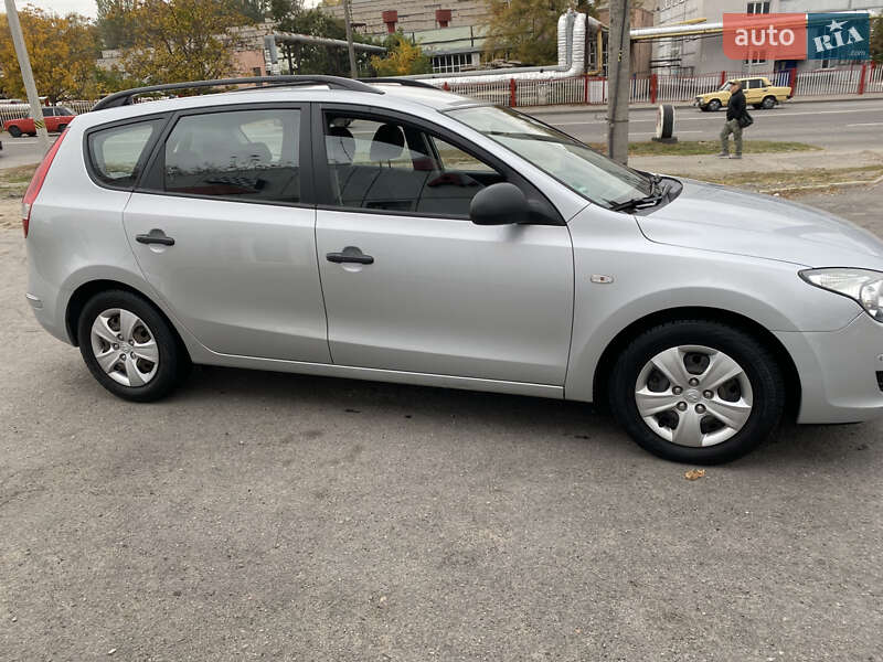 Универсал Hyundai i30 2009 в Днепре фото 11 Универсал Hyundai i30 2009 в Днепре