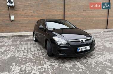 Хэтчбек Hyundai i30 2009 в 