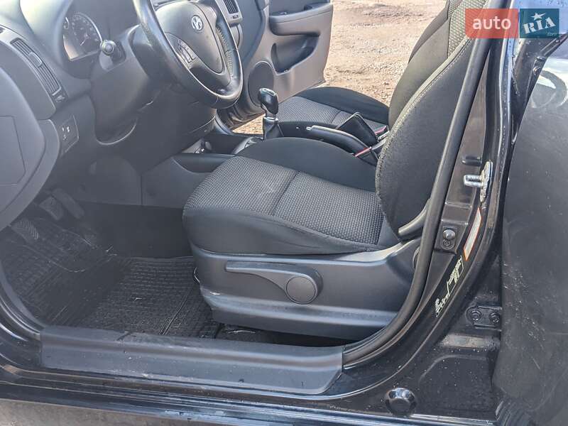 Универсал Hyundai i30 2011 в Ровно фото 9 Универсал Hyundai i30 2011 в Ровно