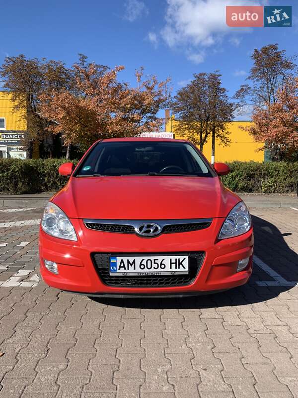 Хэтчбек Hyundai i30 2008 в Житомире