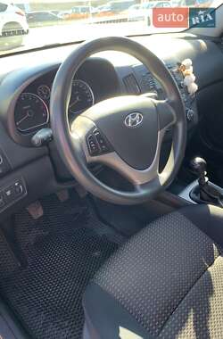 Хэтчбек Hyundai i30 2008 в 
