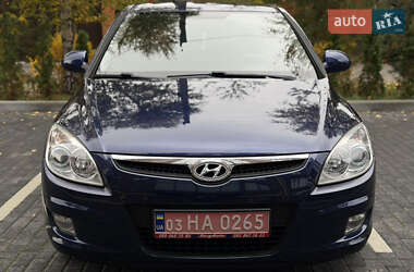 Хэтчбек Hyundai i30 2008 в 