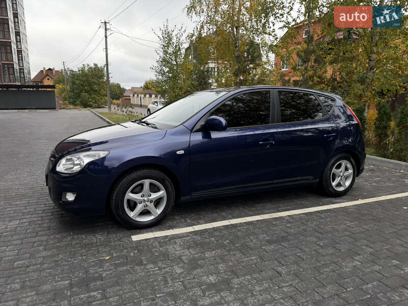 Хэтчбек Hyundai i30 2008 в Полтаве