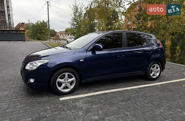 Хэтчбек Hyundai i30 2008 в 