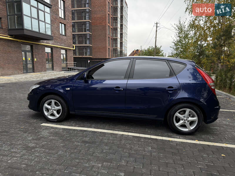 Хэтчбек Hyundai i30 2008 в Полтаве