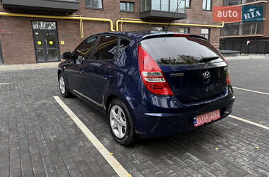 Хэтчбек Hyundai i30 2008 в 