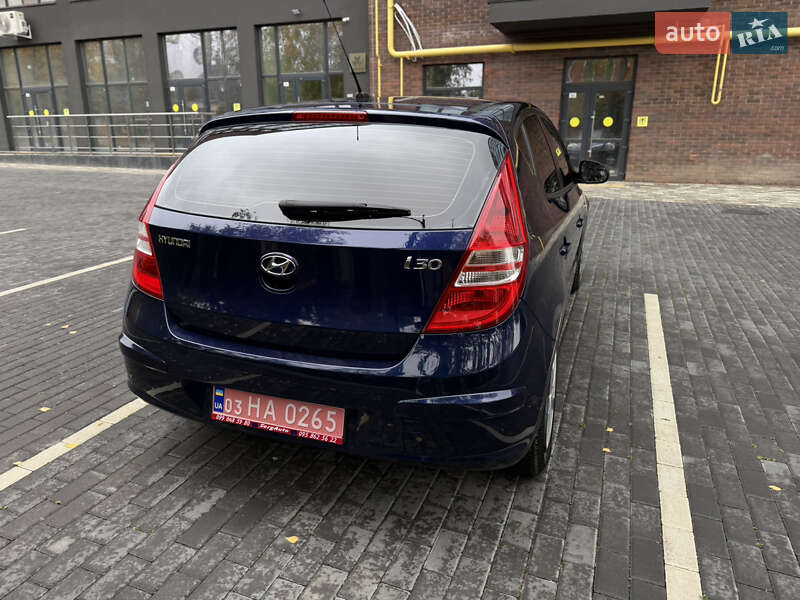 Хэтчбек Hyundai i30 2008 в Полтаве
