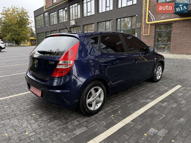 Хэтчбек Hyundai i30 2008 в Полтаве