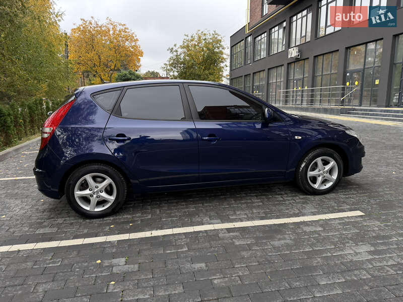 Хэтчбек Hyundai i30 2008 в Полтаве