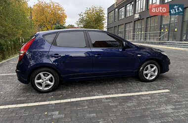 Хэтчбек Hyundai i30 2008 в 