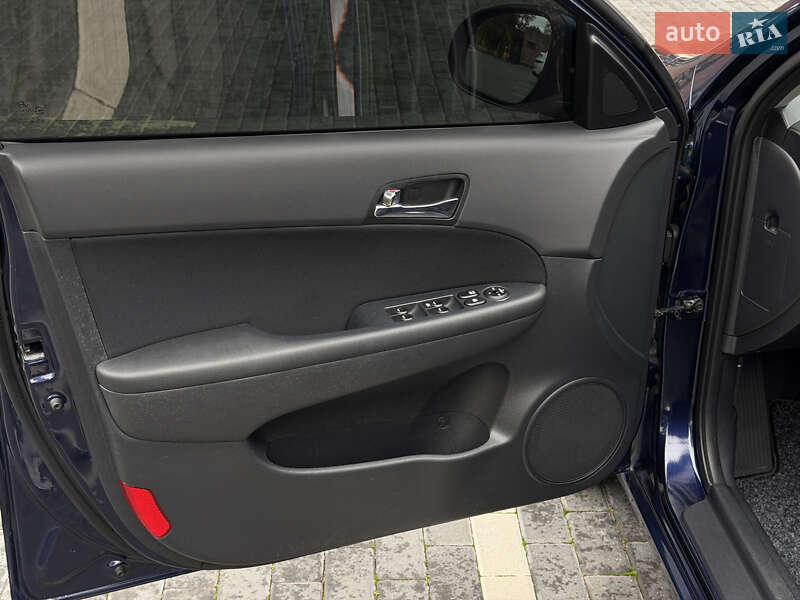 Хэтчбек Hyundai i30 2008 в Полтаве