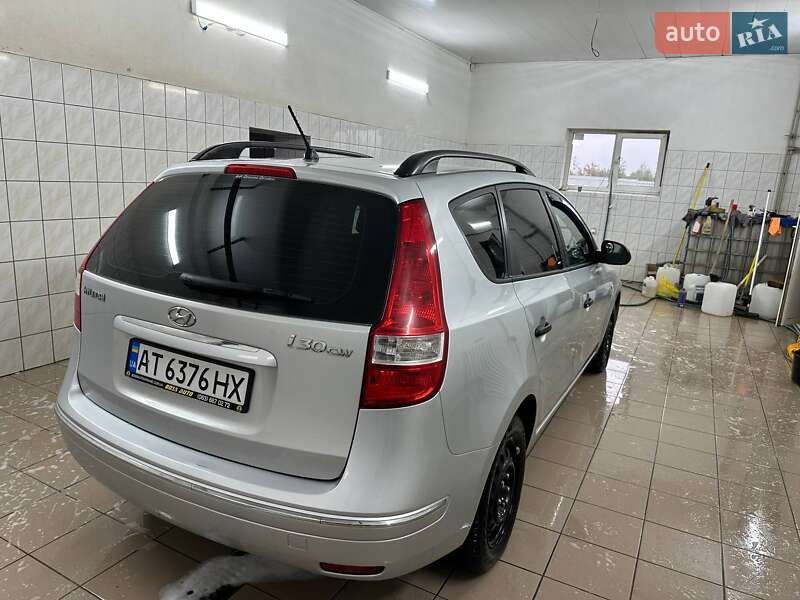 Универсал Hyundai i30 2008 в Надворной