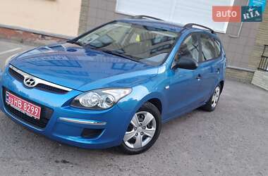 Универсал Hyundai i30 2010 в 