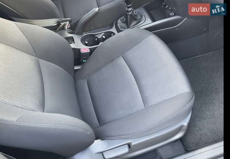 Хэтчбек Hyundai i30 2008 в Киеве