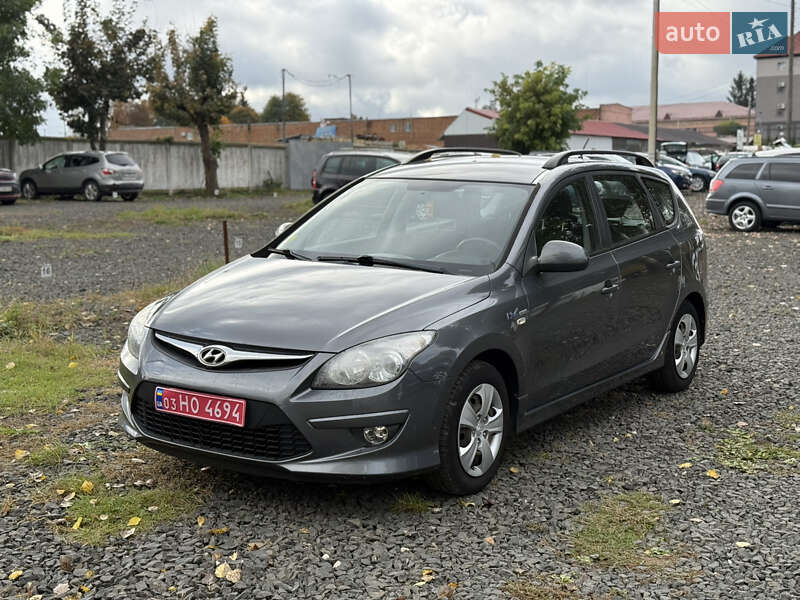 Универсал Hyundai i30 2010 в 