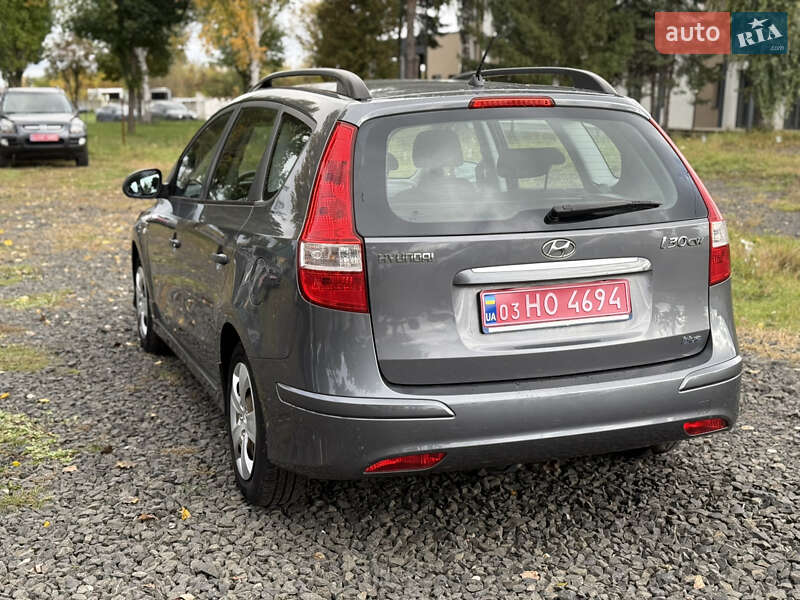 Универсал Hyundai i30 2010 в Луцке