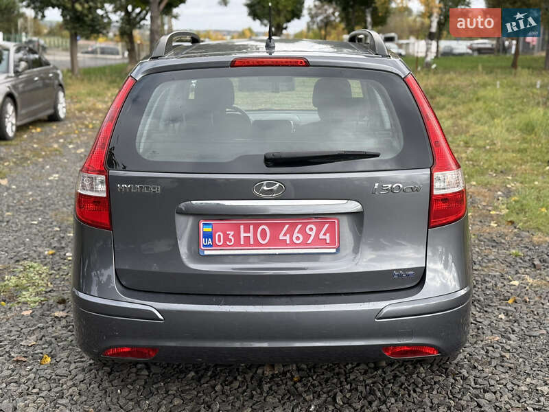 Универсал Hyundai i30 2010 в Луцке