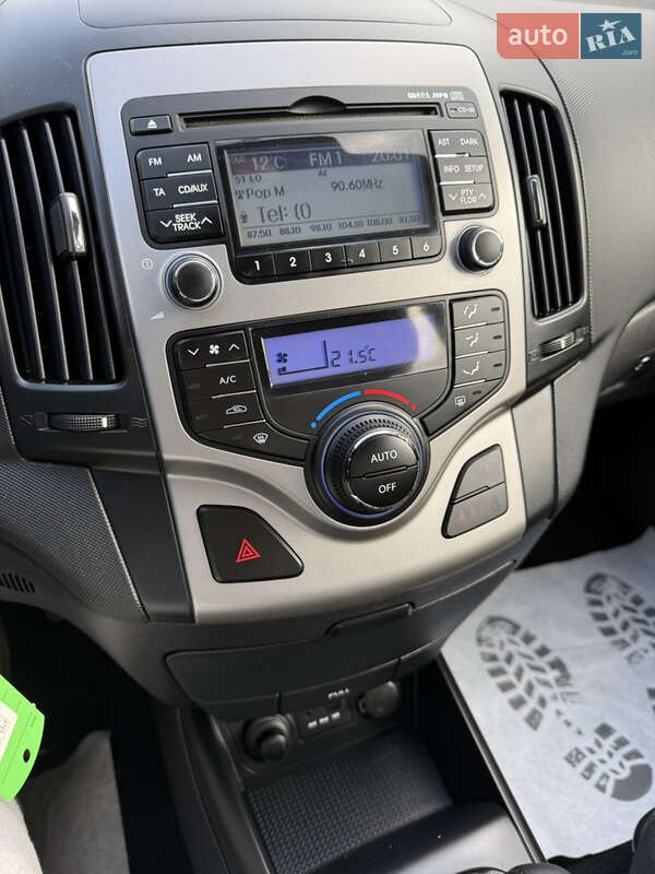 Универсал Hyundai i30 2010 в Луцке