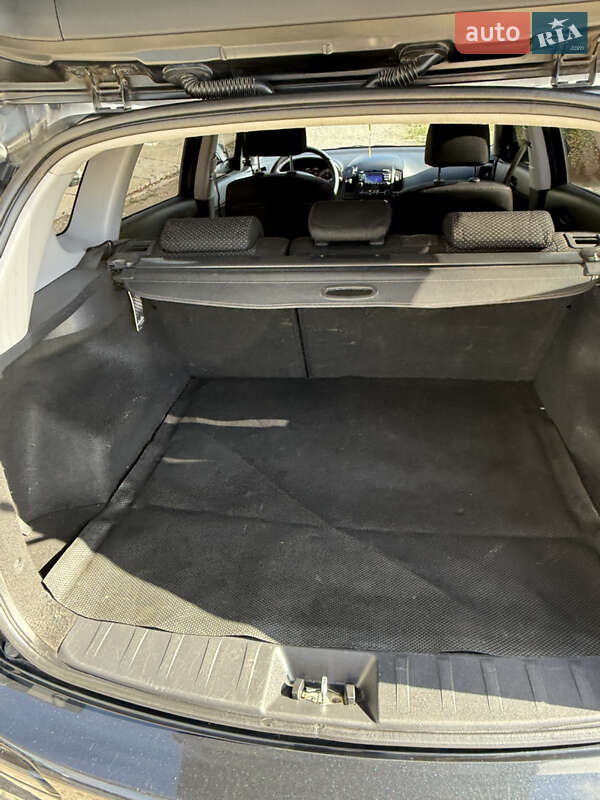 Универсал Hyundai i30 2011 в Виннице