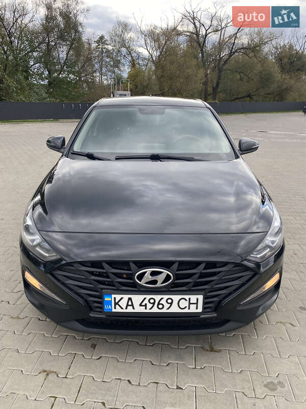 Хэтчбек Hyundai i30 2020 в Киеве