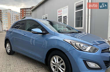 Хетчбек Hyundai i30 2012 в 