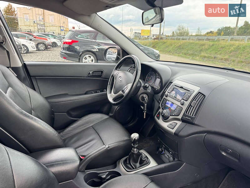 Универсал Hyundai i30 2009 в Стрые