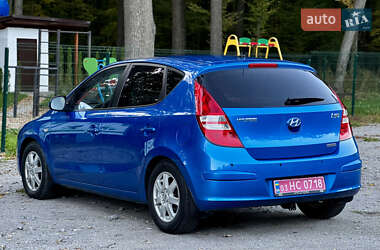 Хэтчбек Hyundai i30 2008 в 