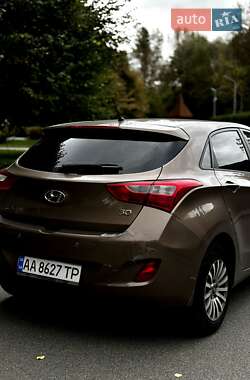 Хетчбек Hyundai i30 2012 в 