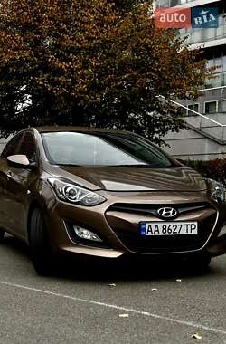 Хетчбек Hyundai i30 2012 в 