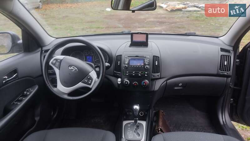 Универсал Hyundai i30 2008 в Смеле