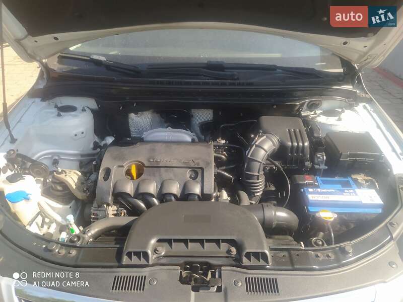 Універсал Hyundai i30 2010 в Дніпрі