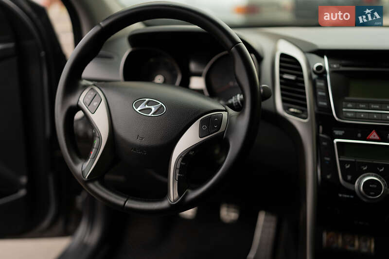 Хэтчбек Hyundai i30 2013 в Чернигове