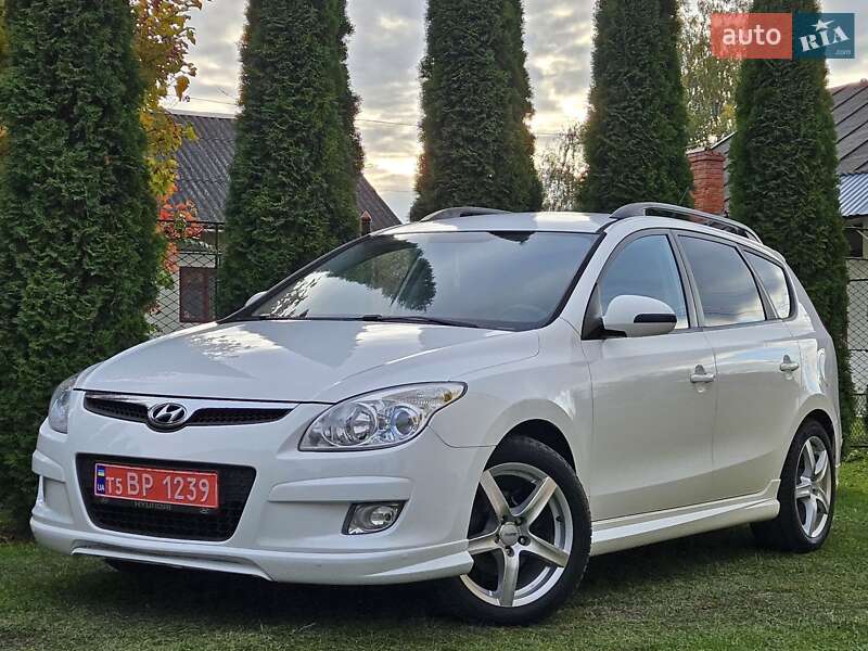 Универсал Hyundai i30 2009 в Бориславе