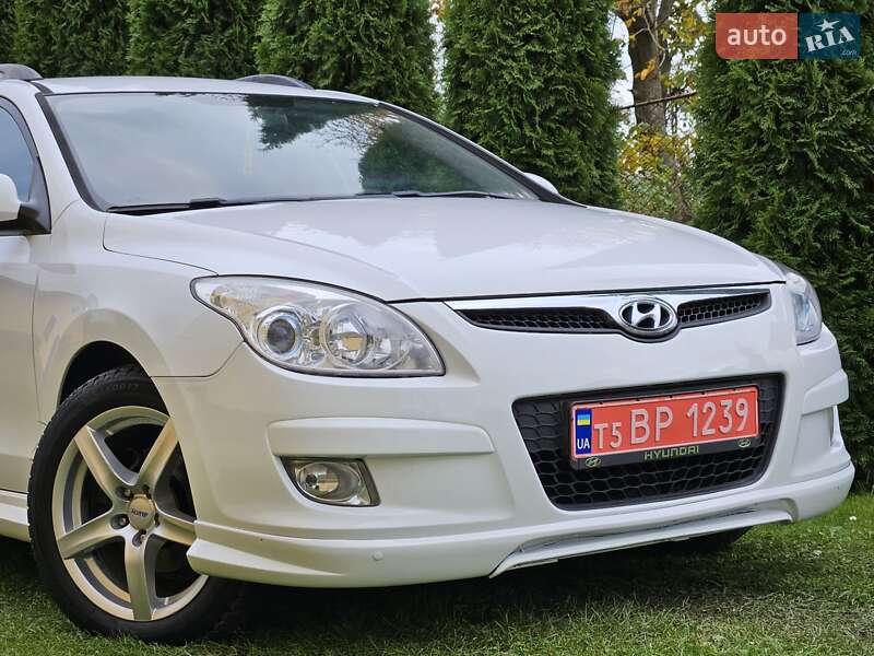 Универсал Hyundai i30 2009 в Бориславе