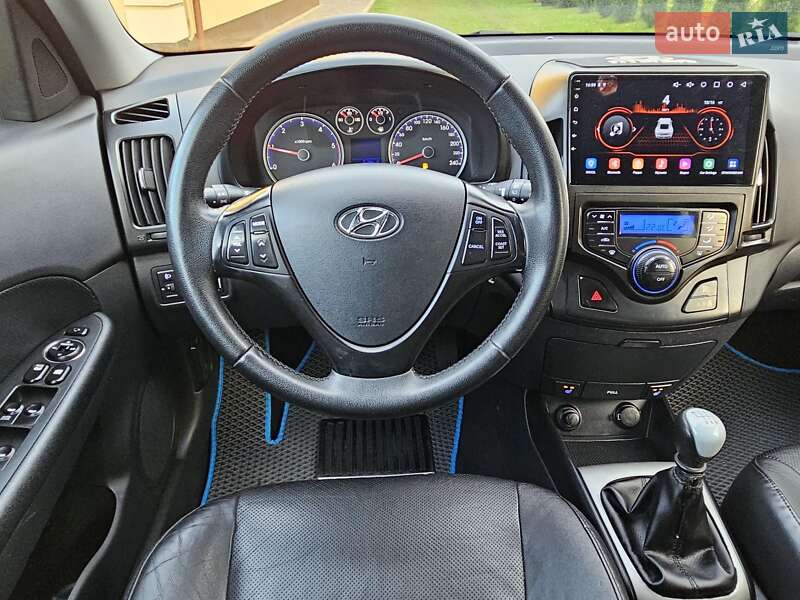Универсал Hyundai i30 2009 в Бориславе