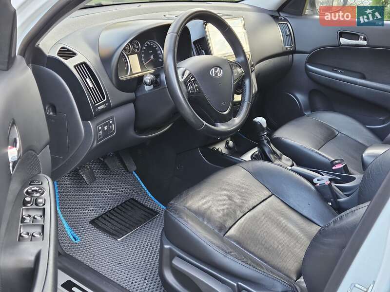 Универсал Hyundai i30 2009 в Бориславе