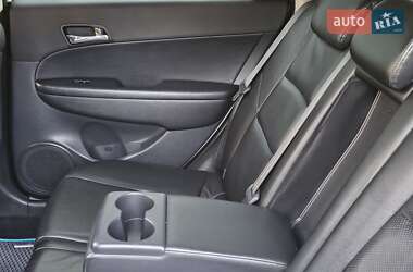 Универсал Hyundai i30 2009 в 